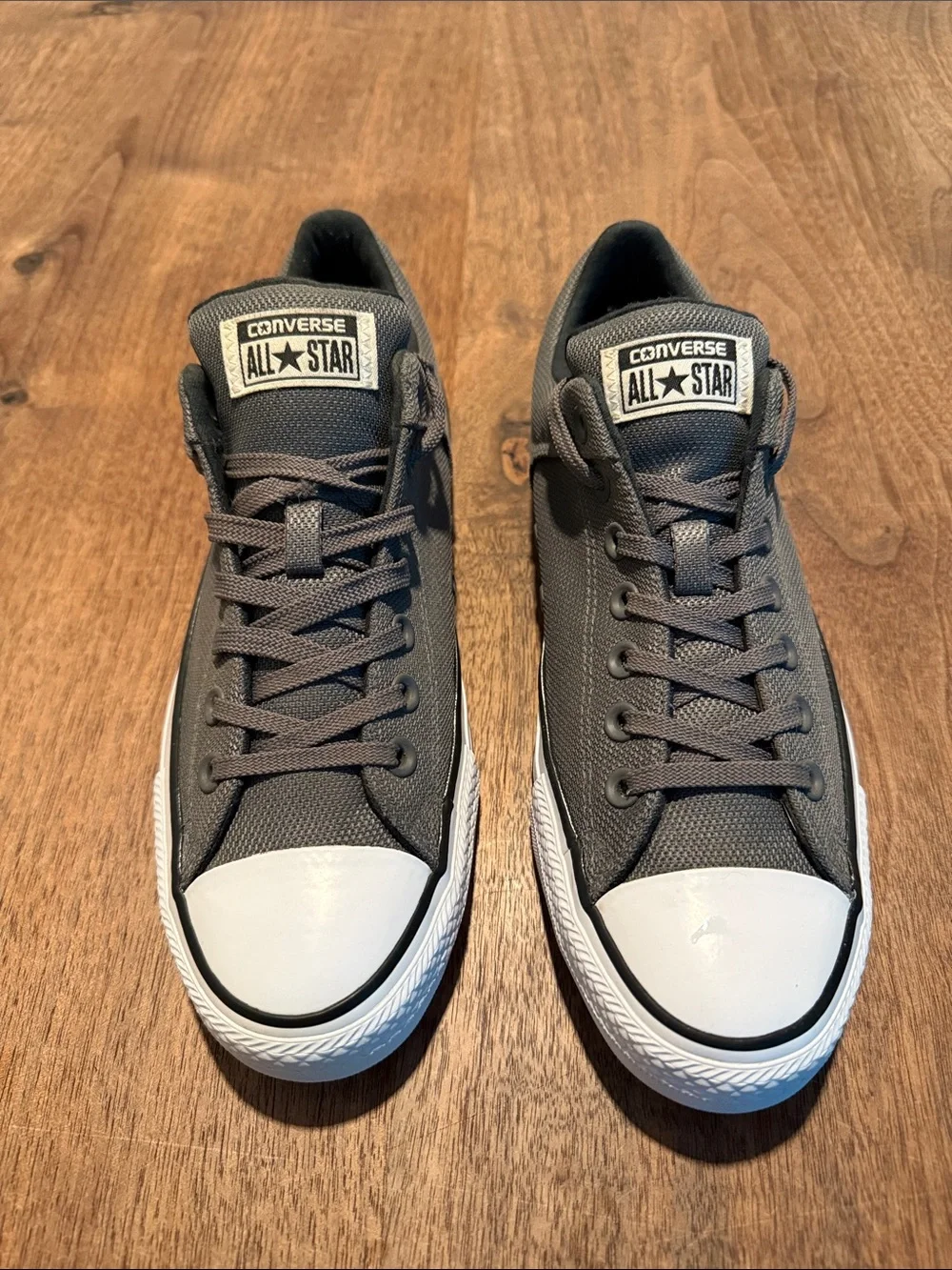 CONVERSE Low Top - 9 - Picture 2 of 12